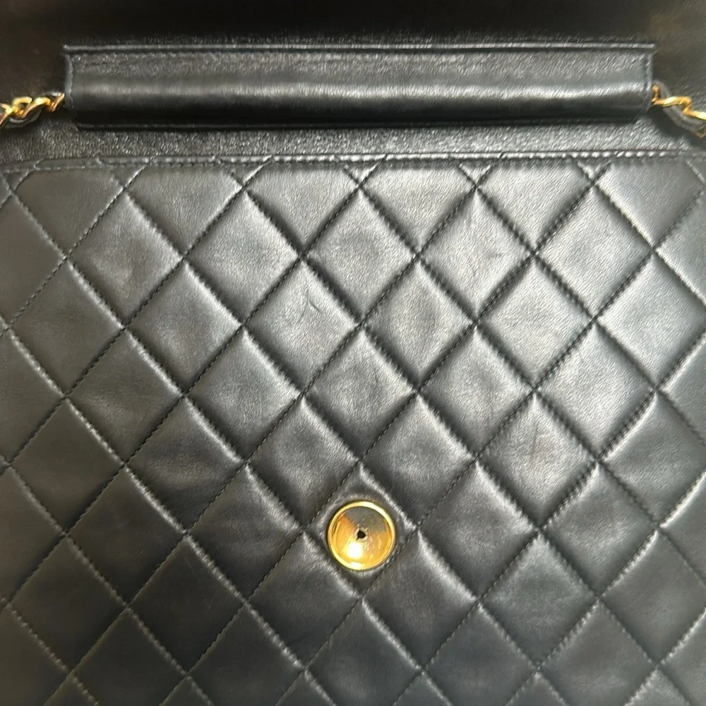 Chanel Black Lambskin Medium Single Flap Quilted Leather Bag Gold Hardware - Picture 11 of 15